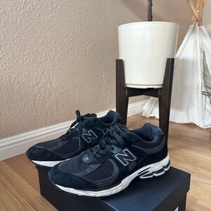 New Balance 2002R Mens US 6.5 Suede